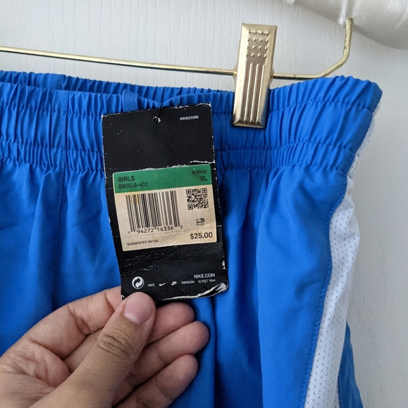 NWT girls Nike shorts XL - Picture 4 of 4